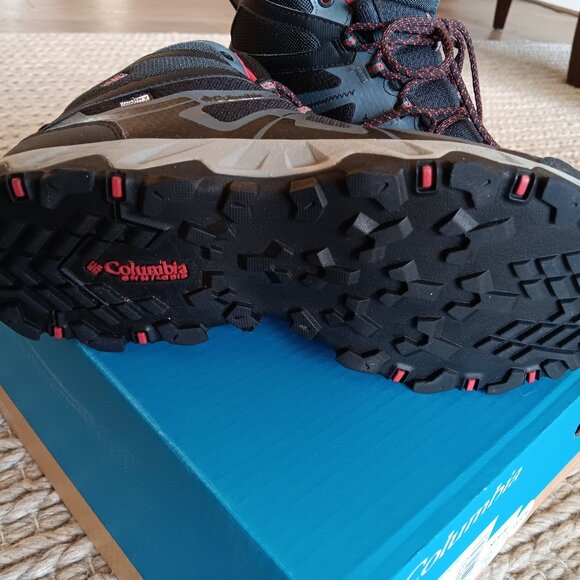 Columbia Hiking Boot 10.5 WIDE - Picture 4 of 8